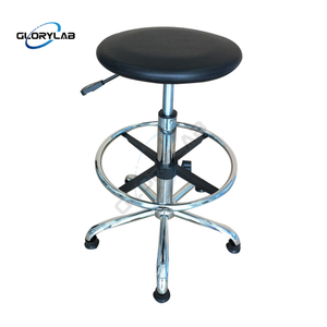 Tabouret de laboratoire assis typique et confortable pour meubles de laboratoire